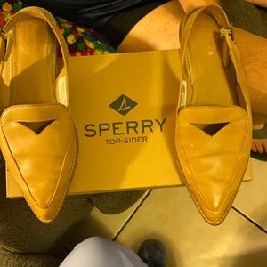 Sperry flat sling back women’s shoes. Size9